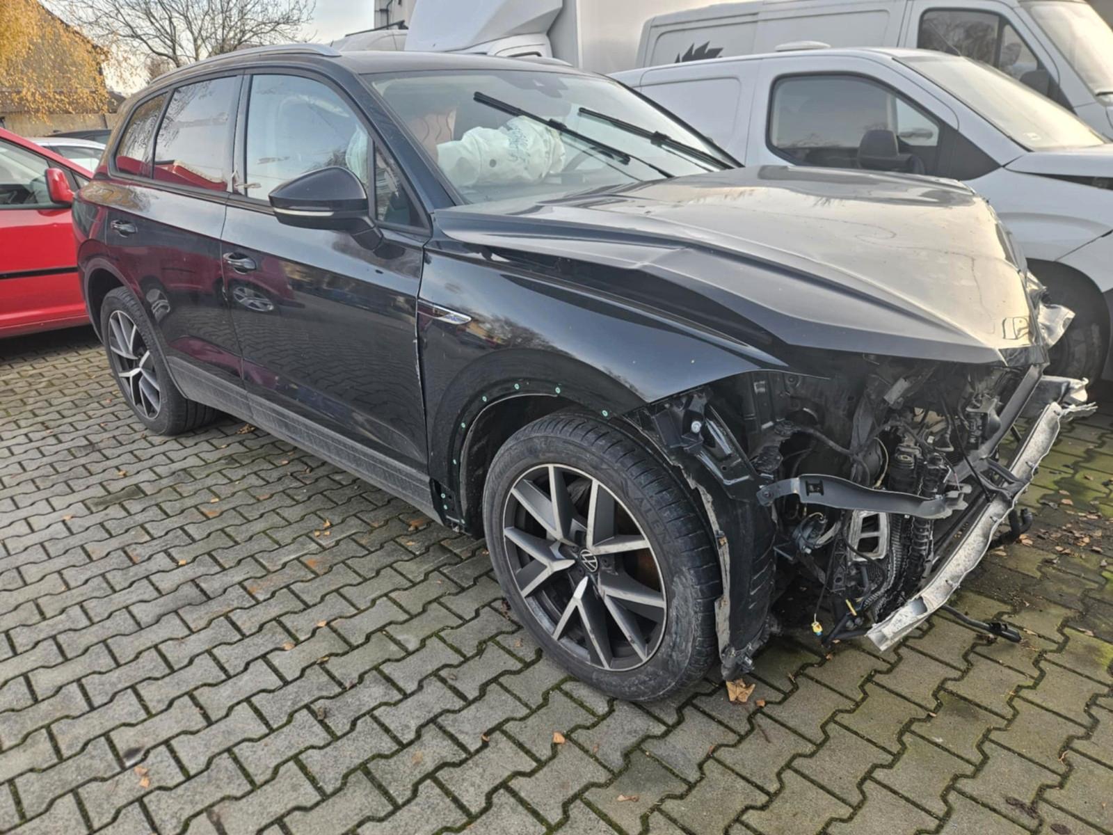 Volkswagen Touareg 3,0 TDI *  4Motion