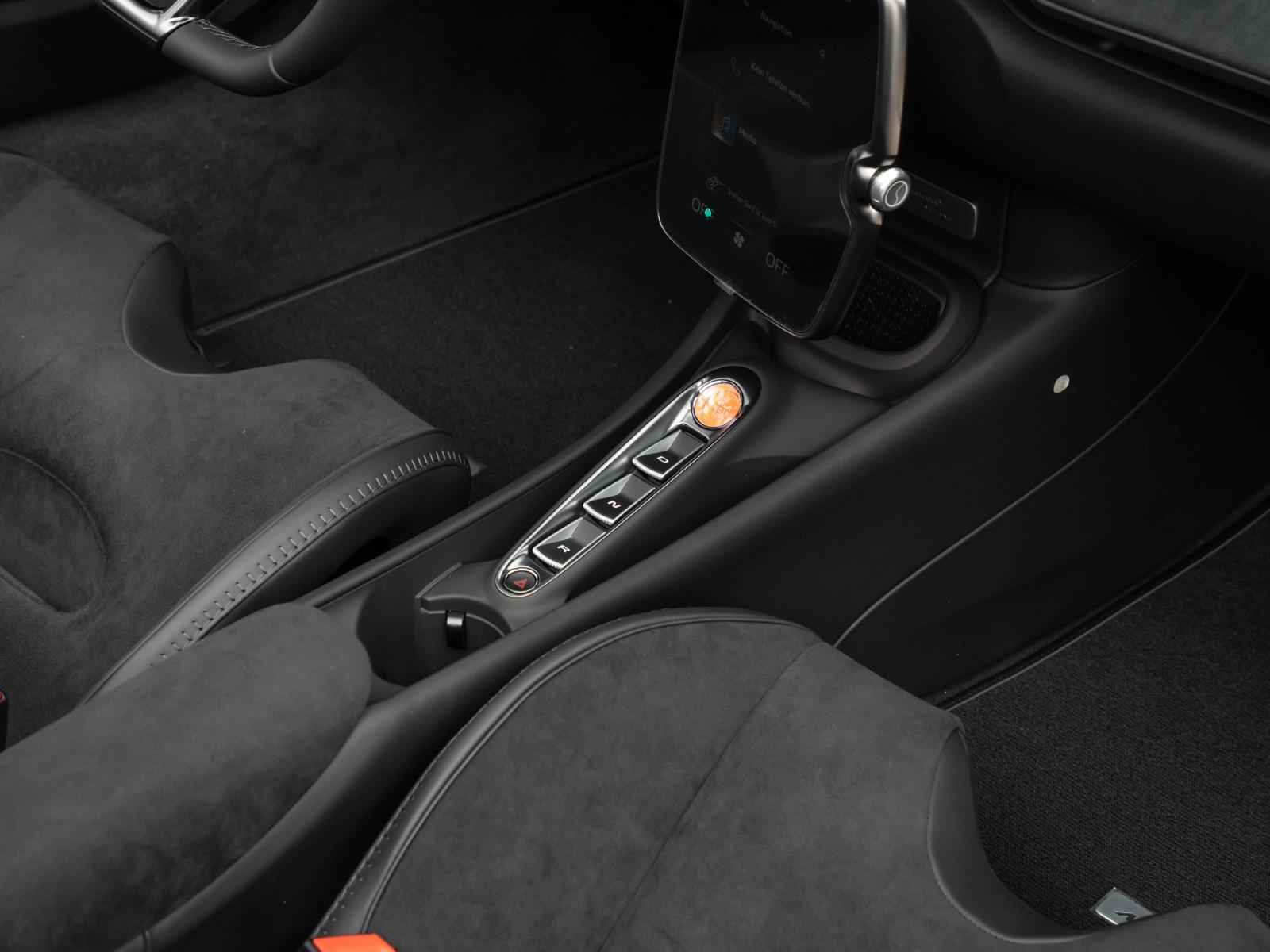 McLaren Artura Spider | MSO Paint | ClubSport Seats