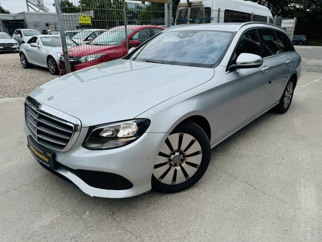 Mercedes-Benz E 220*9G Automatik*Klimaautom*Navi Kamera*1Hand