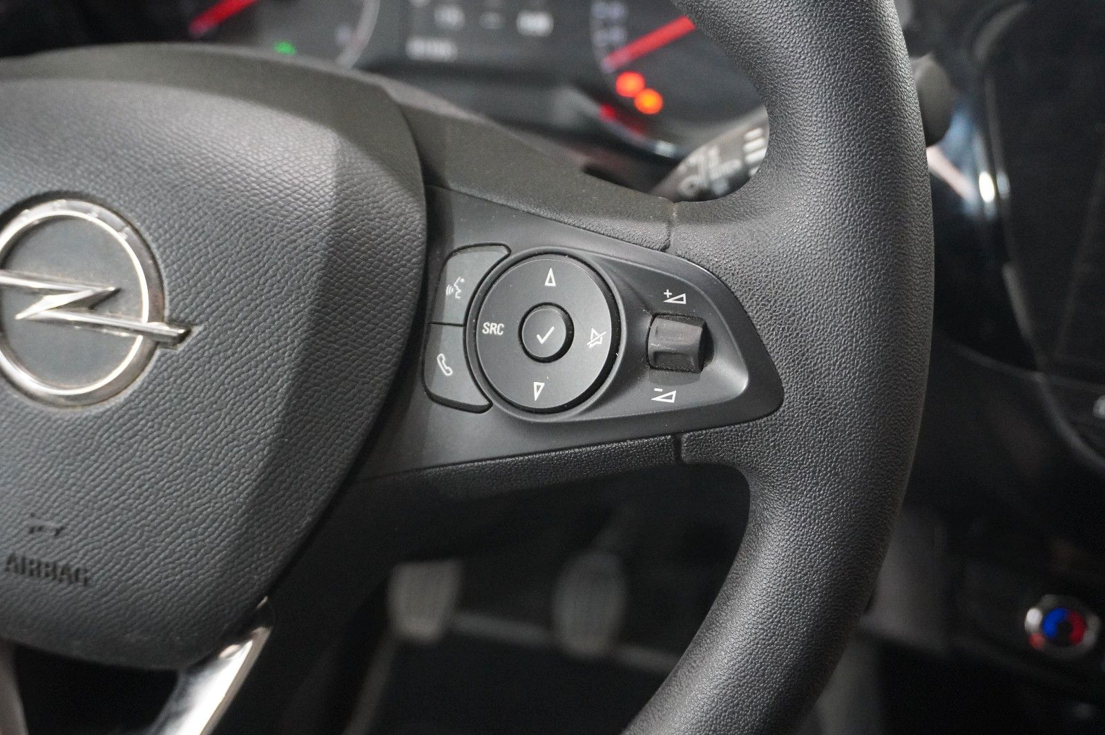 Fahrzeugabbildung Opel Corsa F 1.2T EDITION NAVI/KAMERA/SPORT/DAB+