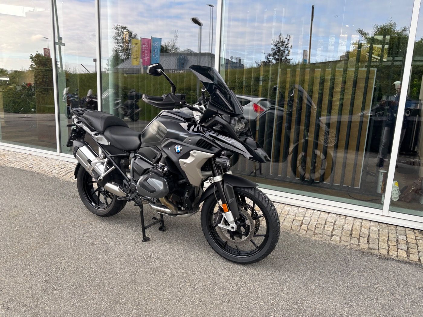 Fahrzeugabbildung BMW R 1250 GS Triple Black 4 Pakete, Sitzheizung
