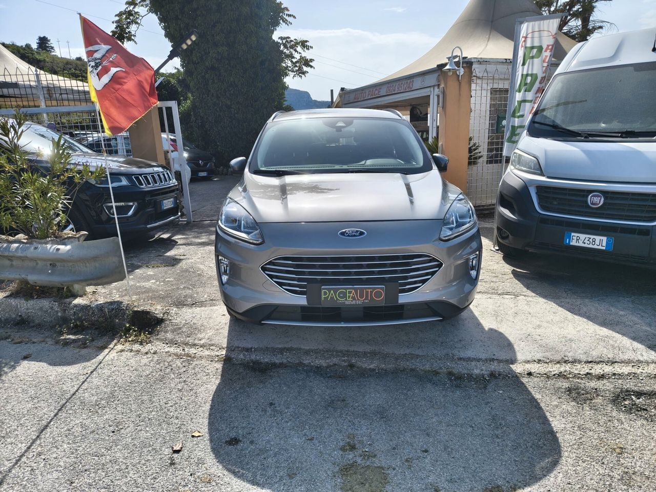 Ford Kuga 1.5 EcoBlue 120 CV 2WD Titanium Busine imagem 2