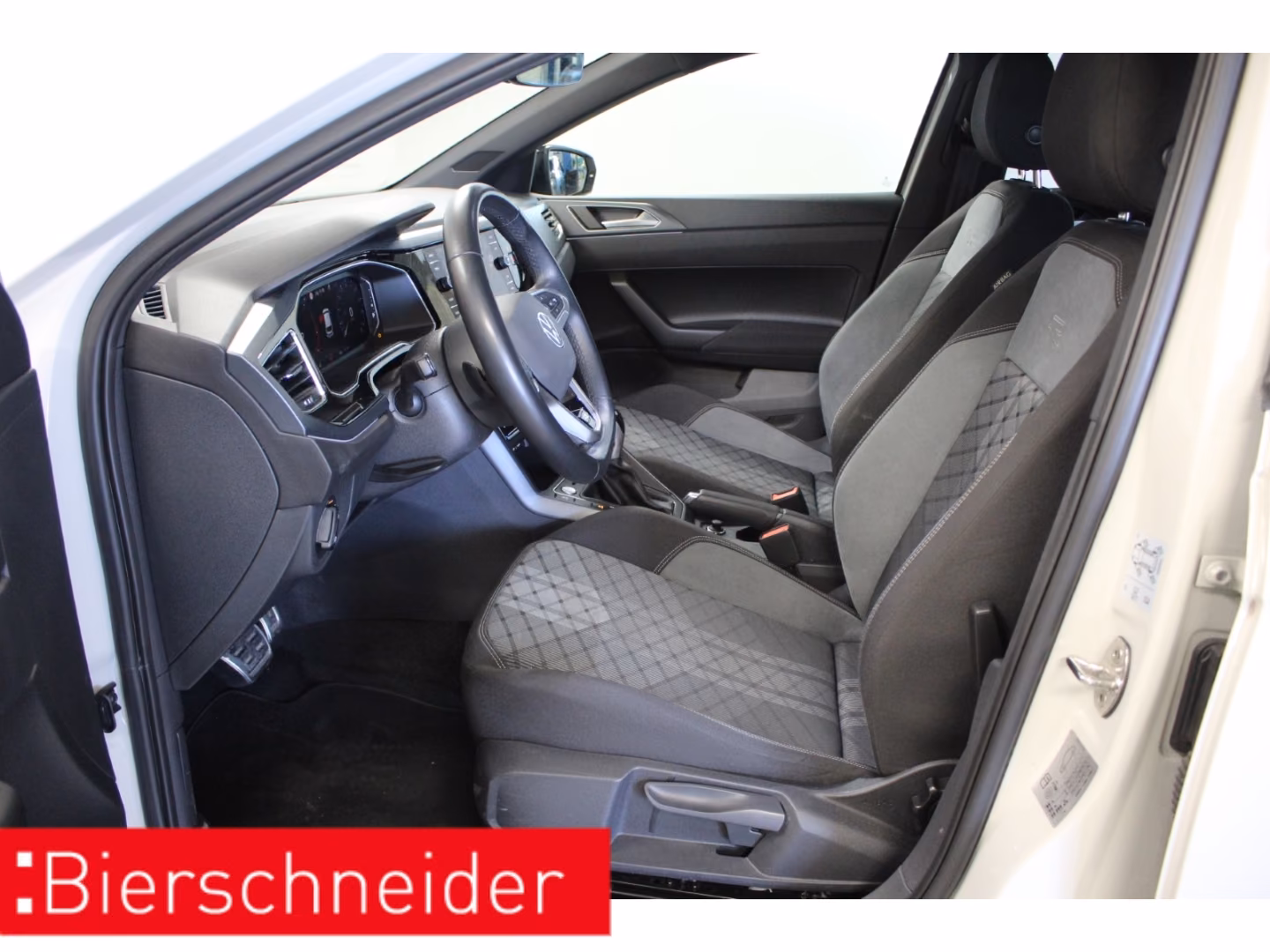 Volkswagen Polo 1.0 TSI DSG 2x R-Line 17 PANO MATRIX ACC, миниатюра 4