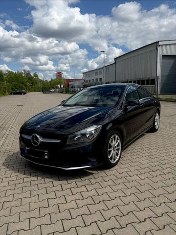 MERCEDES-BENZ Mercedes CLA 220d Automatik - top Zustand