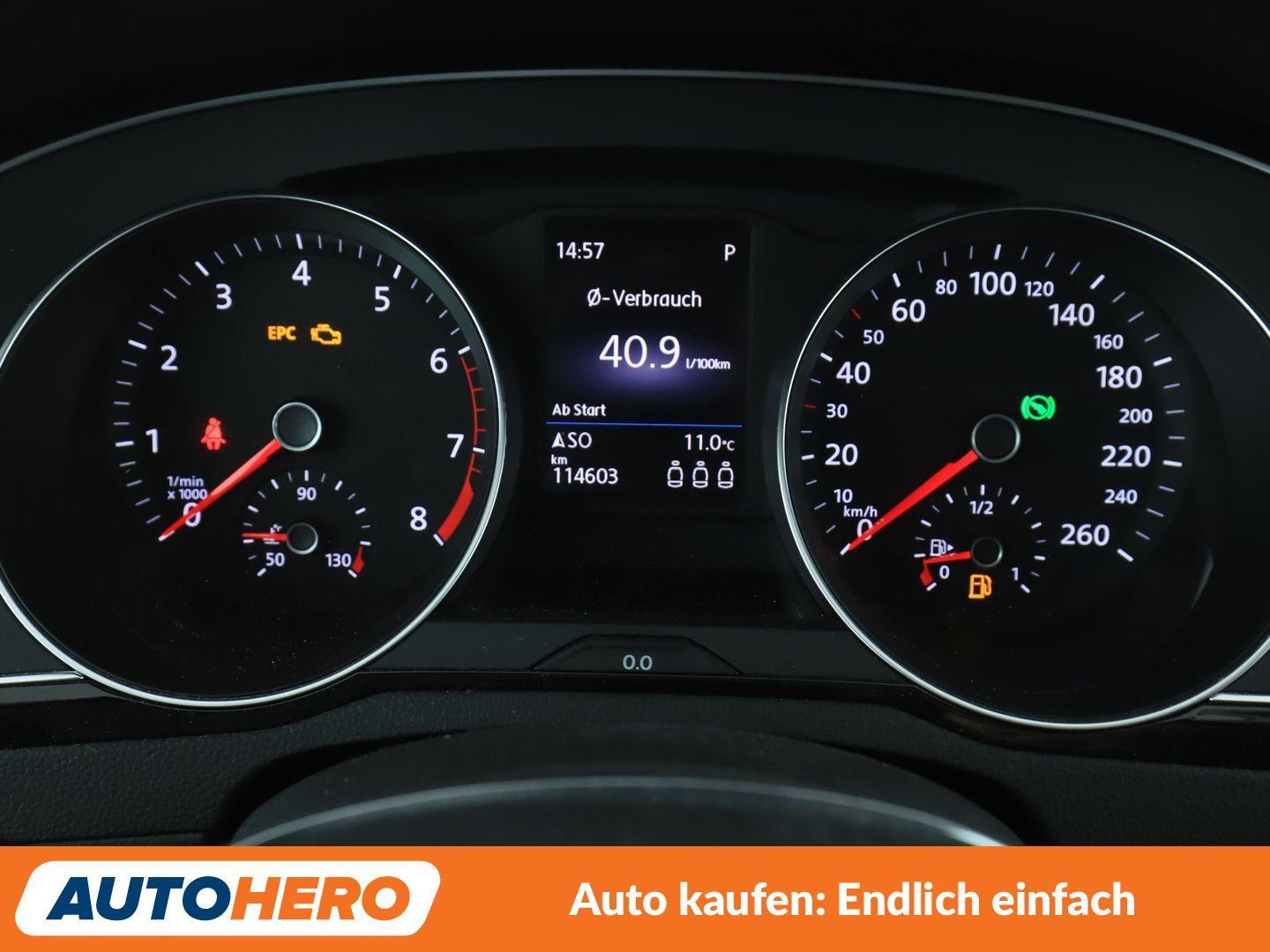 Volkswagen Passat 1.5 TSI ACT Highline Aut.*NAVI*LED*PDC*