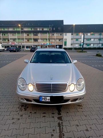 Mercedes-Benz 2004 Mercedes Benz E Klasse Benzin