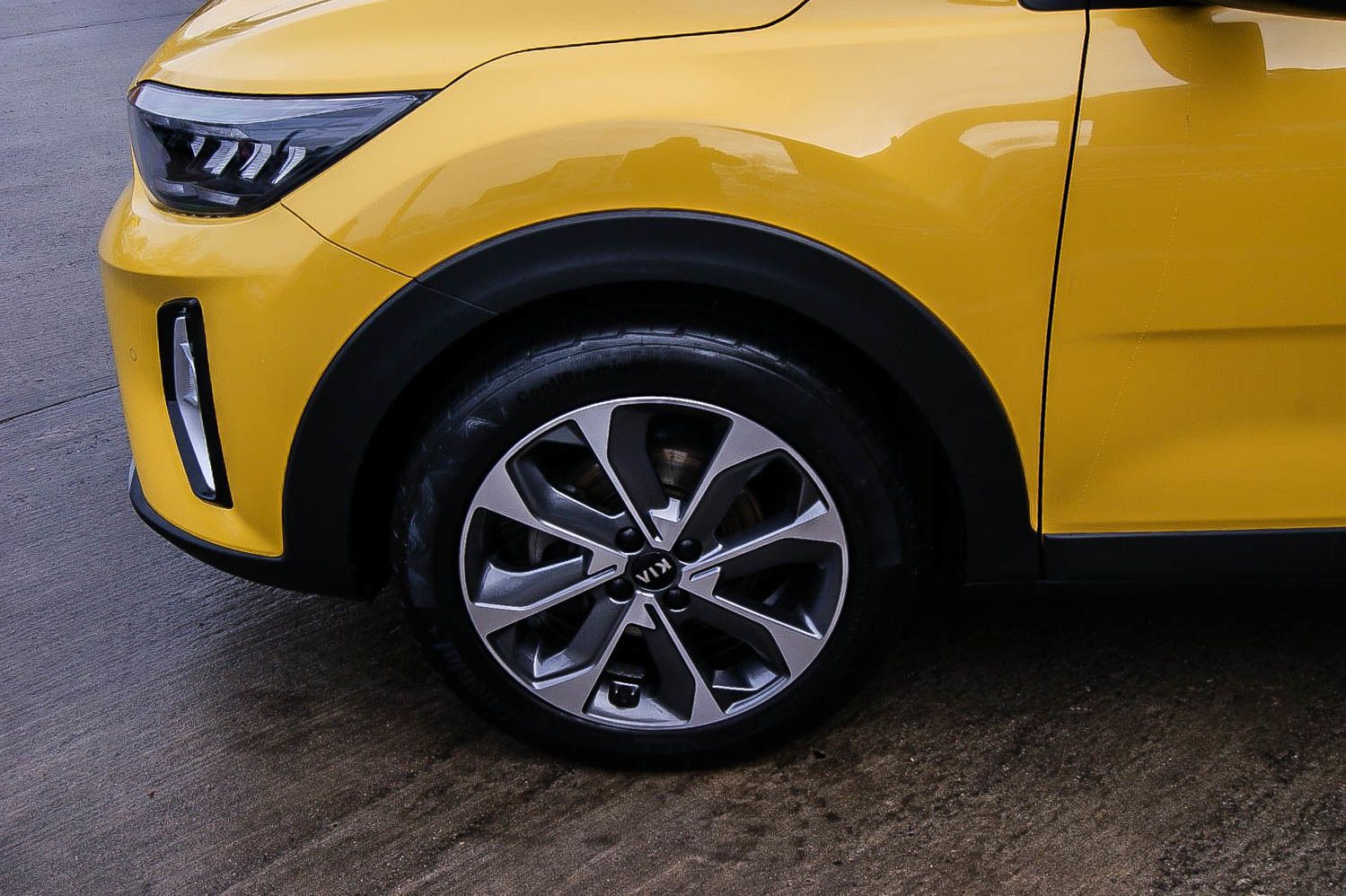 Fahrzeugabbildung Kia Stonic 1.0 T-GDI Mild-Hybrid Spirit FLORIDAGELB