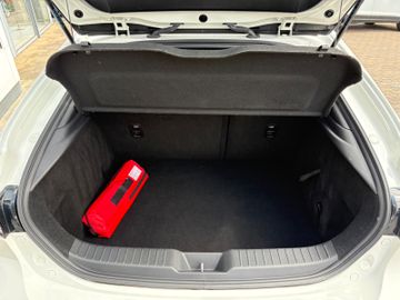Fahrzeugabbildung Mazda 3 Lim. SKYACTIVE Selection Navi HUD Matrix SHZ