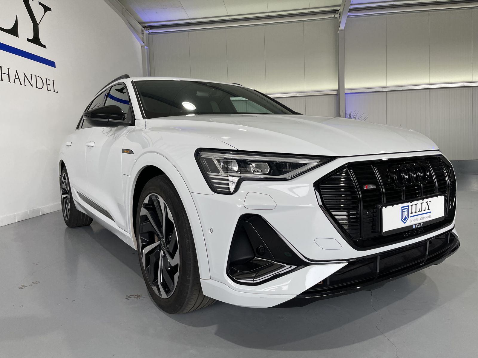 Fahrzeugabbildung Audi e-tron 50 Quattro S line*Matrix*B&O*21Zoll*Optik