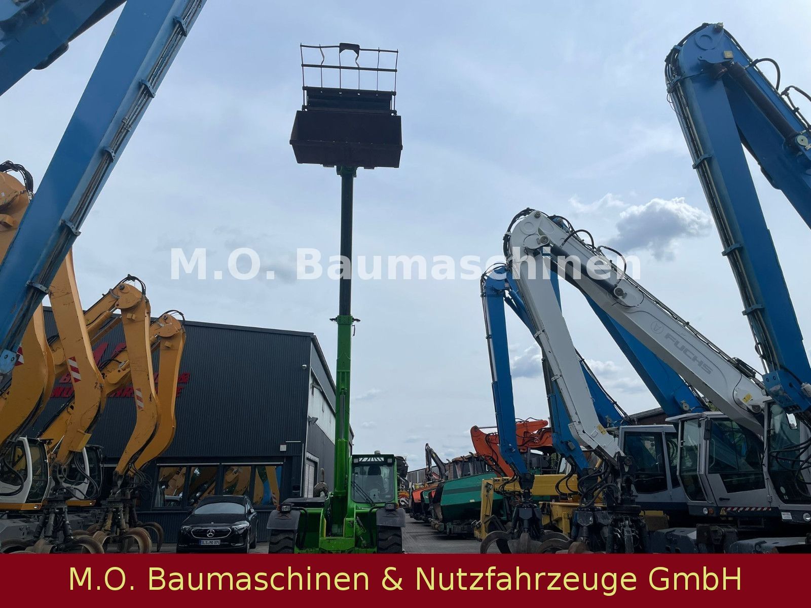 Fahrzeugabbildung Merlo P 55.9 CS / 9 m / 5,5 T/2m³ Mulchgreiferschaufel