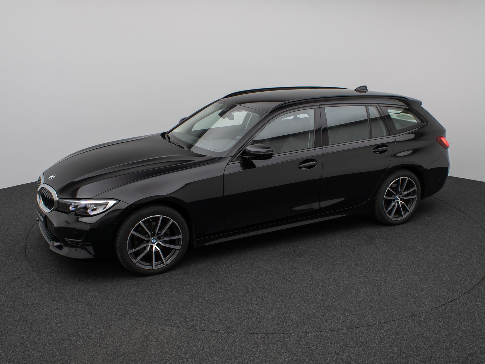Fahrzeugabbildung BMW 320d xD Sport Line Kamera DAB HiFi Alarm AHK LED