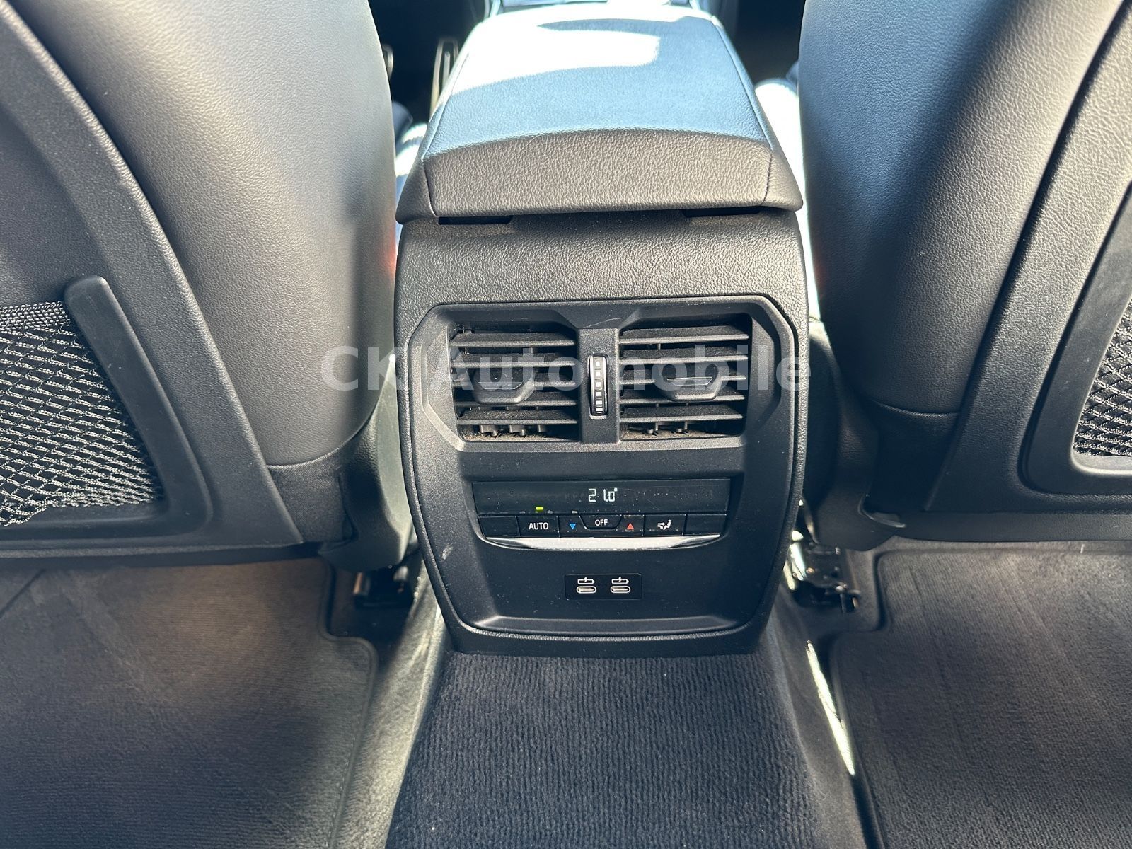 Fahrzeugabbildung BMW 320d Touring M-Sport Facelift/Shadow-Line/Navi