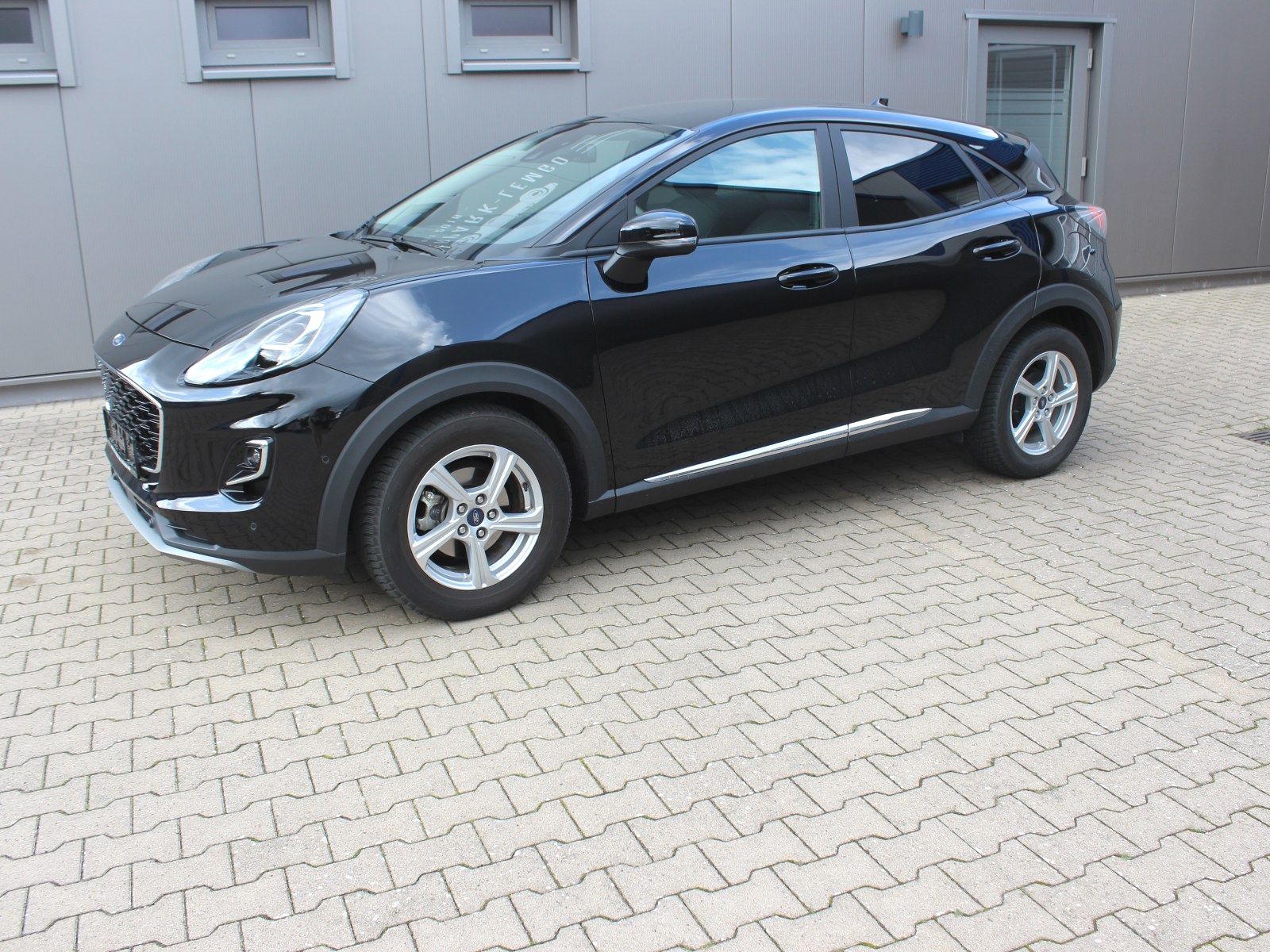 Fahrzeugabbildung Ford Puma Titanium X 1,0 EcoBoost Mild Hybrid
