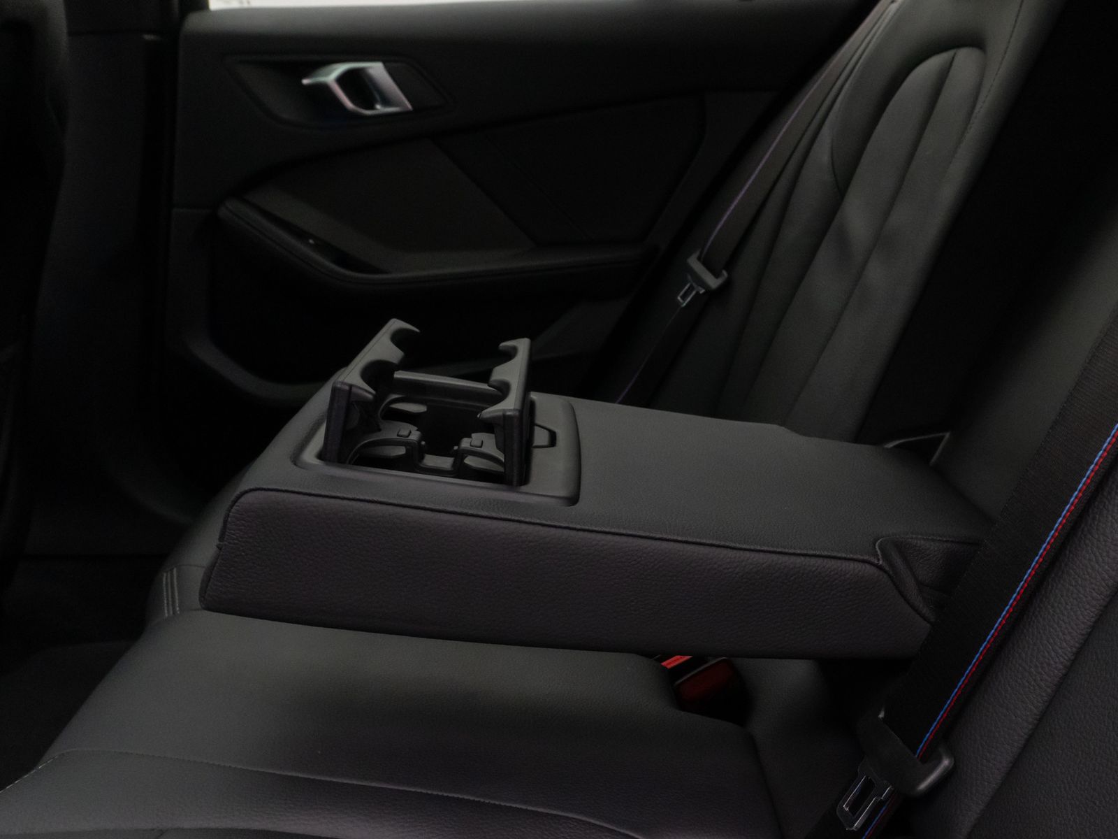 Fahrzeugabbildung BMW 120i M Sport Pro Panorama Kamera DAB H/K Komfort
