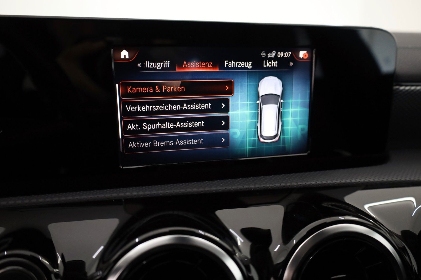 Fahrzeugabbildung Mercedes-Benz CLA 250e SB Progressive,Leder,Navi,LED,Kamera+WR