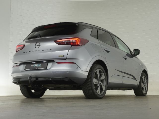 Grandland GSe PHEV 4X4 AT+ANHÄNGERKUPPLUNG+NAVI+