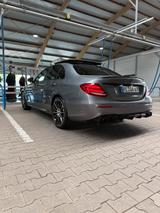 Mercedes-Benz Mercedes Benz E 220d AMG Line - Mercedes-Benz E 220 Gebrauchtwagen in Dortmund