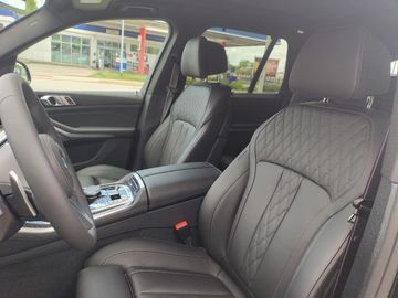 BMW X5 xDrive40d M Sportpaket HK HiFi DAB LED