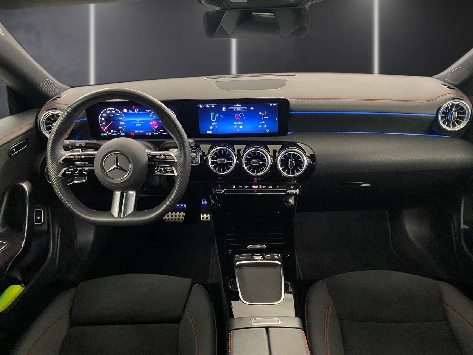 Fahrzeugabbildung Mercedes-Benz CLA 180 SB AMG PLUS*Kamer*LED*Easy-Pack*CarPlay*