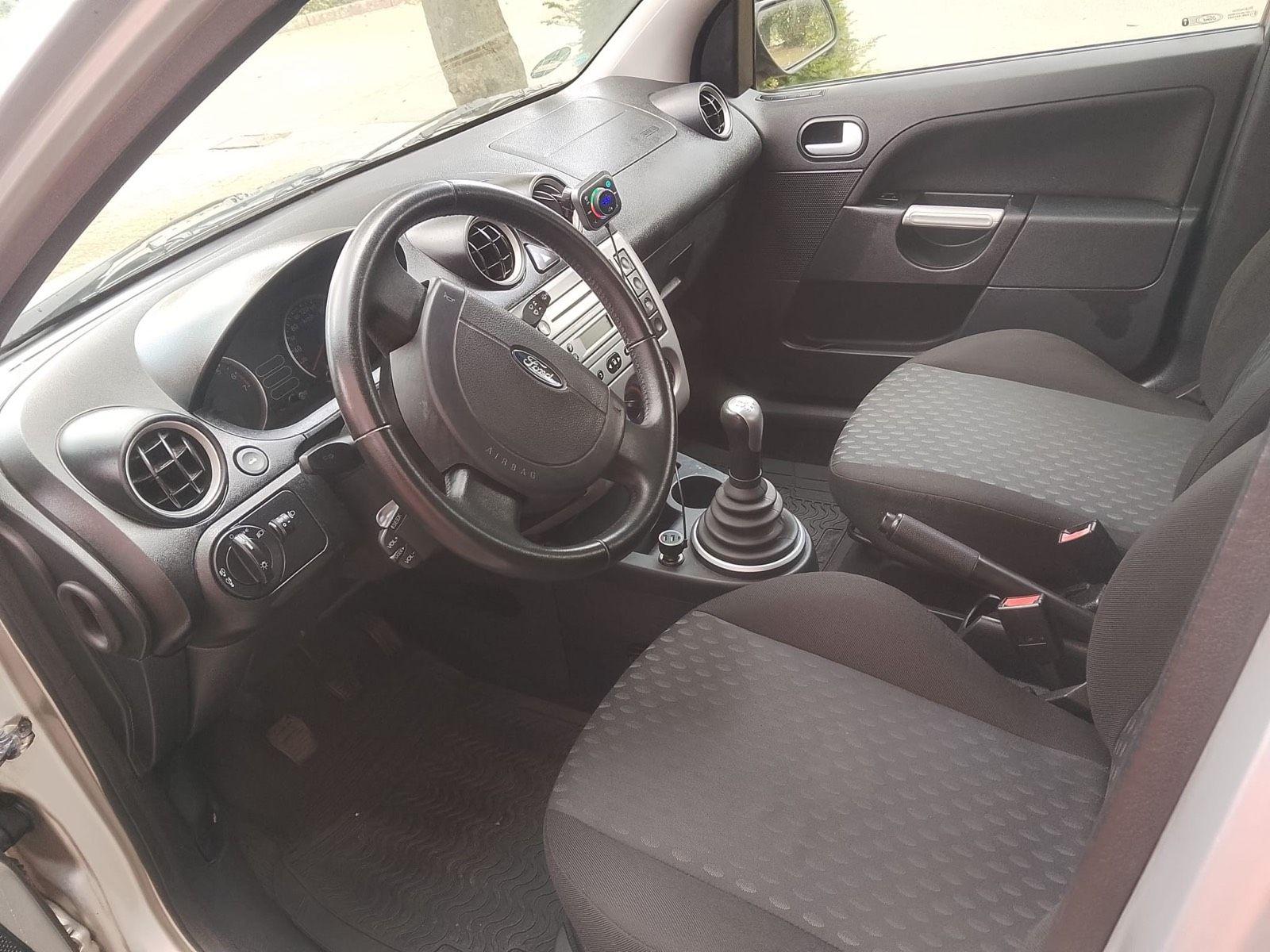 Ford Fiesta 2005 — photo 8