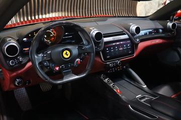 2018 Ferrari GTC4LUSSO — миниатюра 12