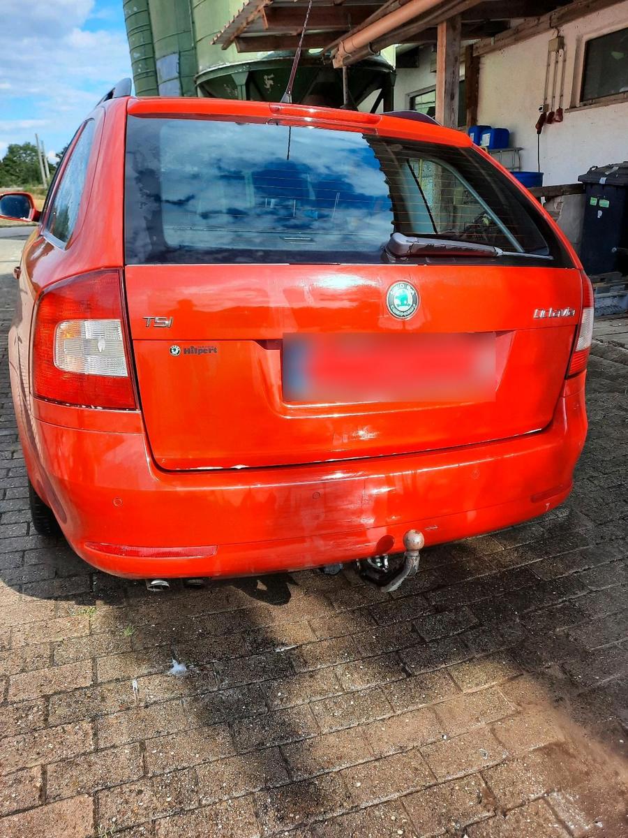Skoda Octavia 2009 — engine 122 HP (90kW)