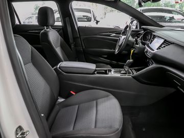 Opel Insignia B Sports Tourer 2.0 Elegance Ergonomie