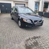 Volvo V70 2.0 Benzin Summum Automatik Getr... - Volvo V70 mit Benzin-Antrieb: Kombi, 2.0