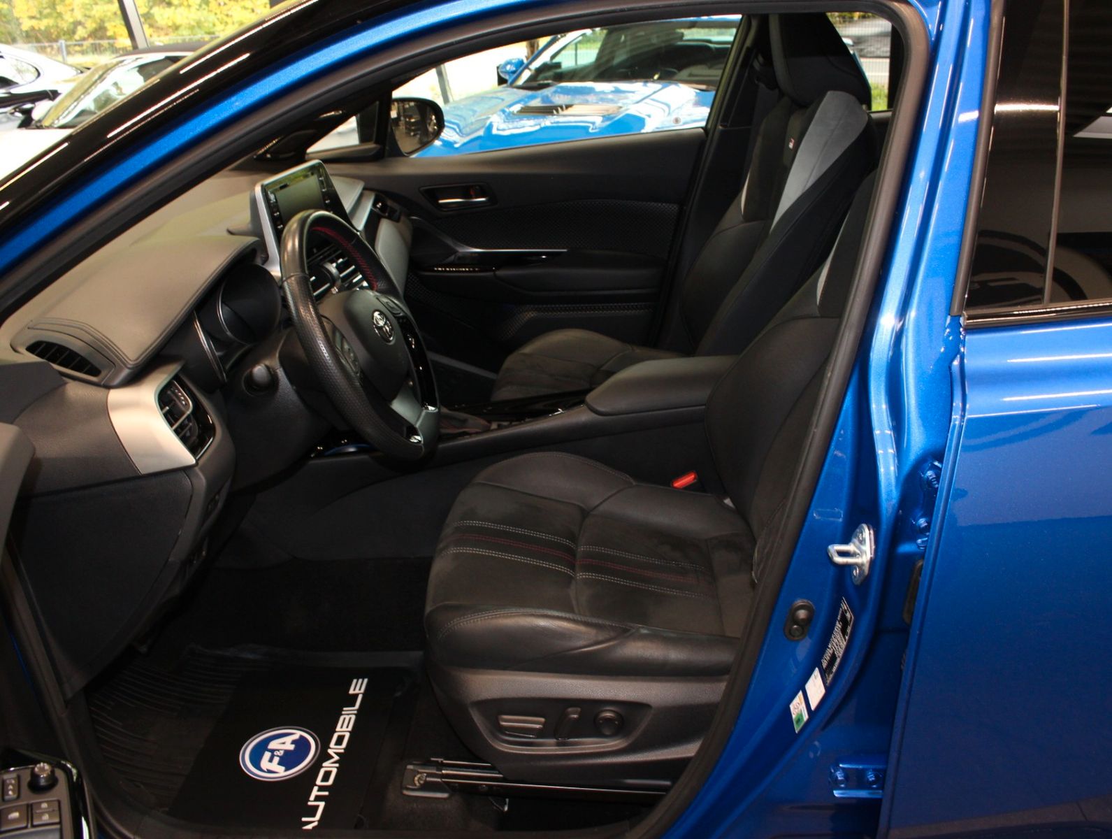 Fahrzeugabbildung Toyota C-HR Hybrid GR Sport 2.0 EU6d Kamera+Navi+LED