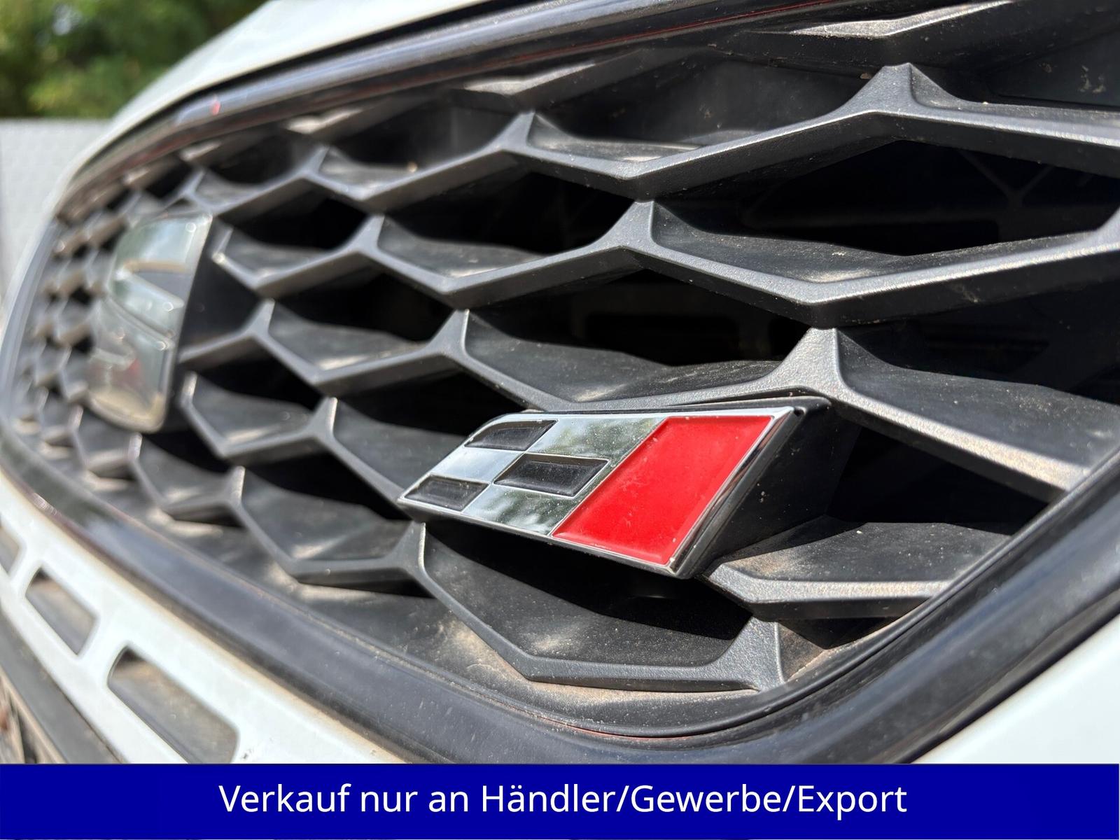 SEAT Leon Cupra 290 ch – BVM6 – Full LED – Alcantara – Gris Dynamic – 146 433 km