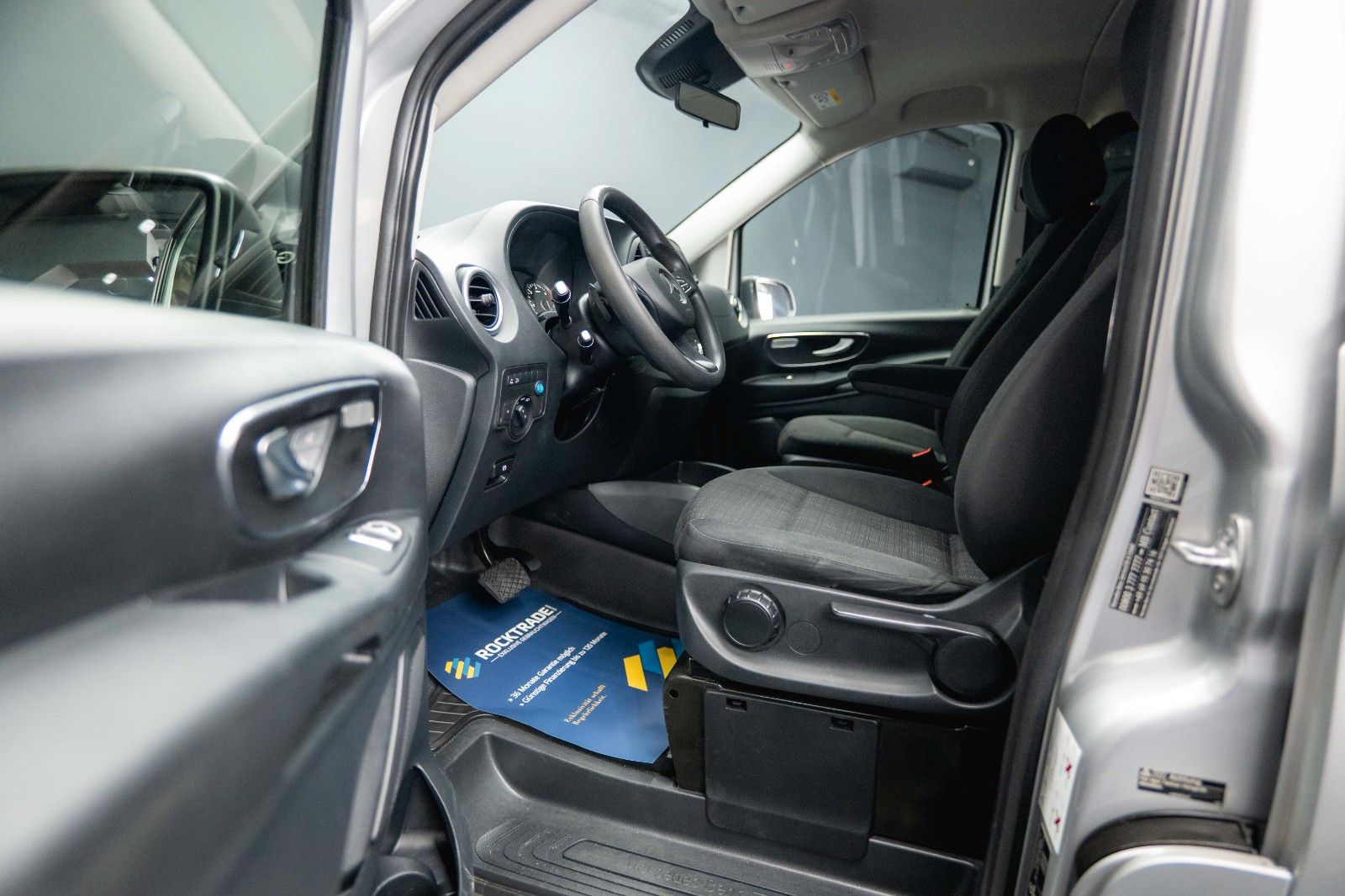 Fahrzeugabbildung Mercedes-Benz Vito Mixto 119 CDI 4MATIC kompakt *LED*Kamera*