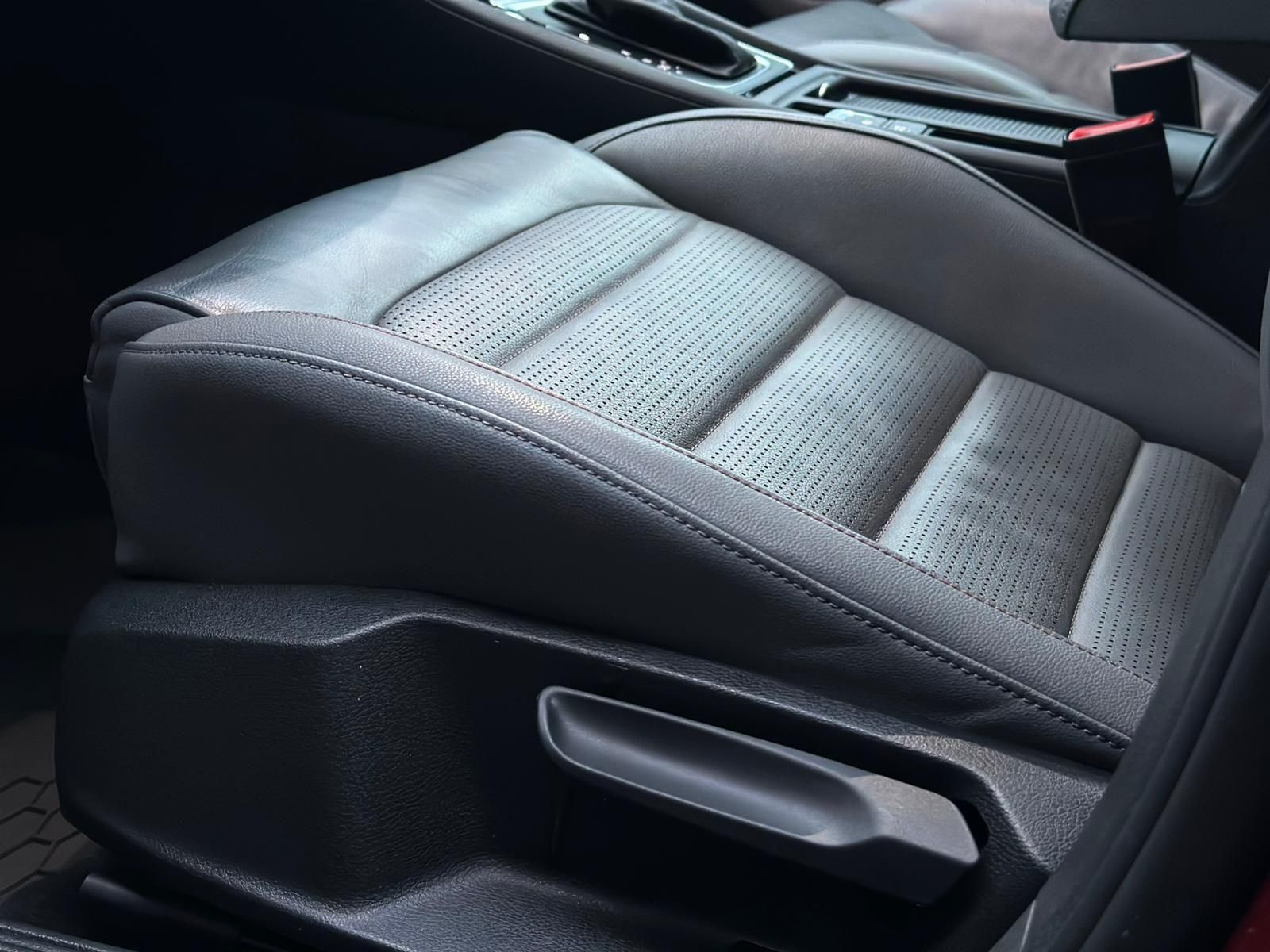 VW Golf 2.0TDI HIGHLINE* LED#SHZ#LH#AHK#PANO#KEYLES - Image 19