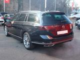 Volkswagen Passat Variant 2.0 TDI R-Line LED Navi ACC Leder - : Kombi, 2.0