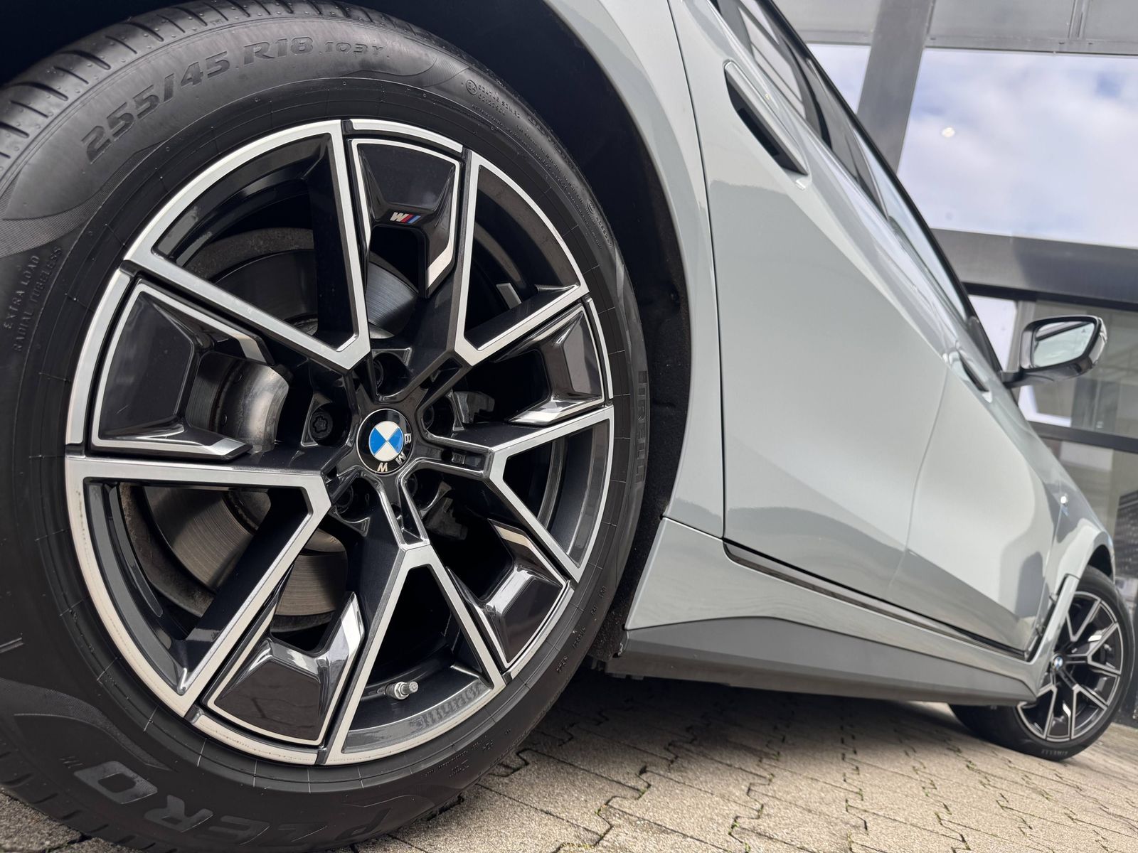 BMW i4 eDrive35 M Sport DA PA HiFi 360° HuD 18 LMR foto 4