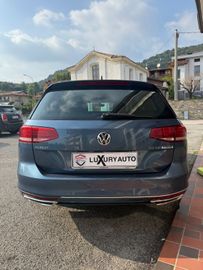 Volkswagen Passat - 8