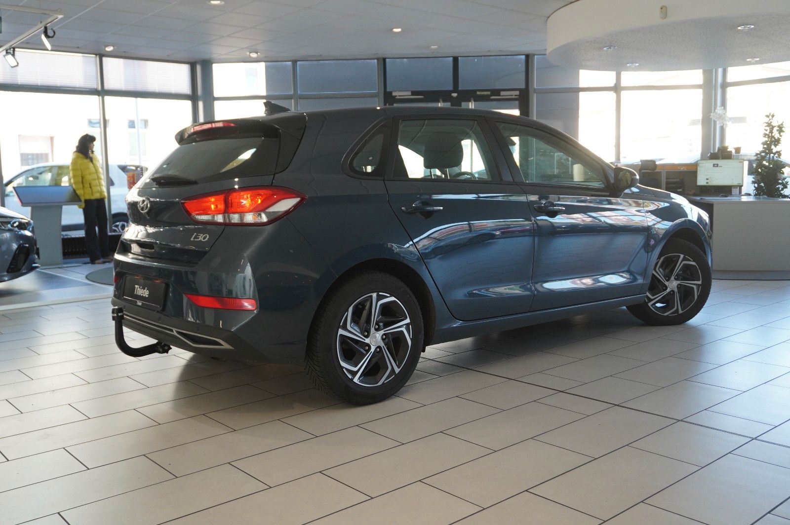 Fahrzeugabbildung Hyundai i30 1.5 T-GDI PURE NAVI/LED/KAMERA/SPORT/SH/AHK