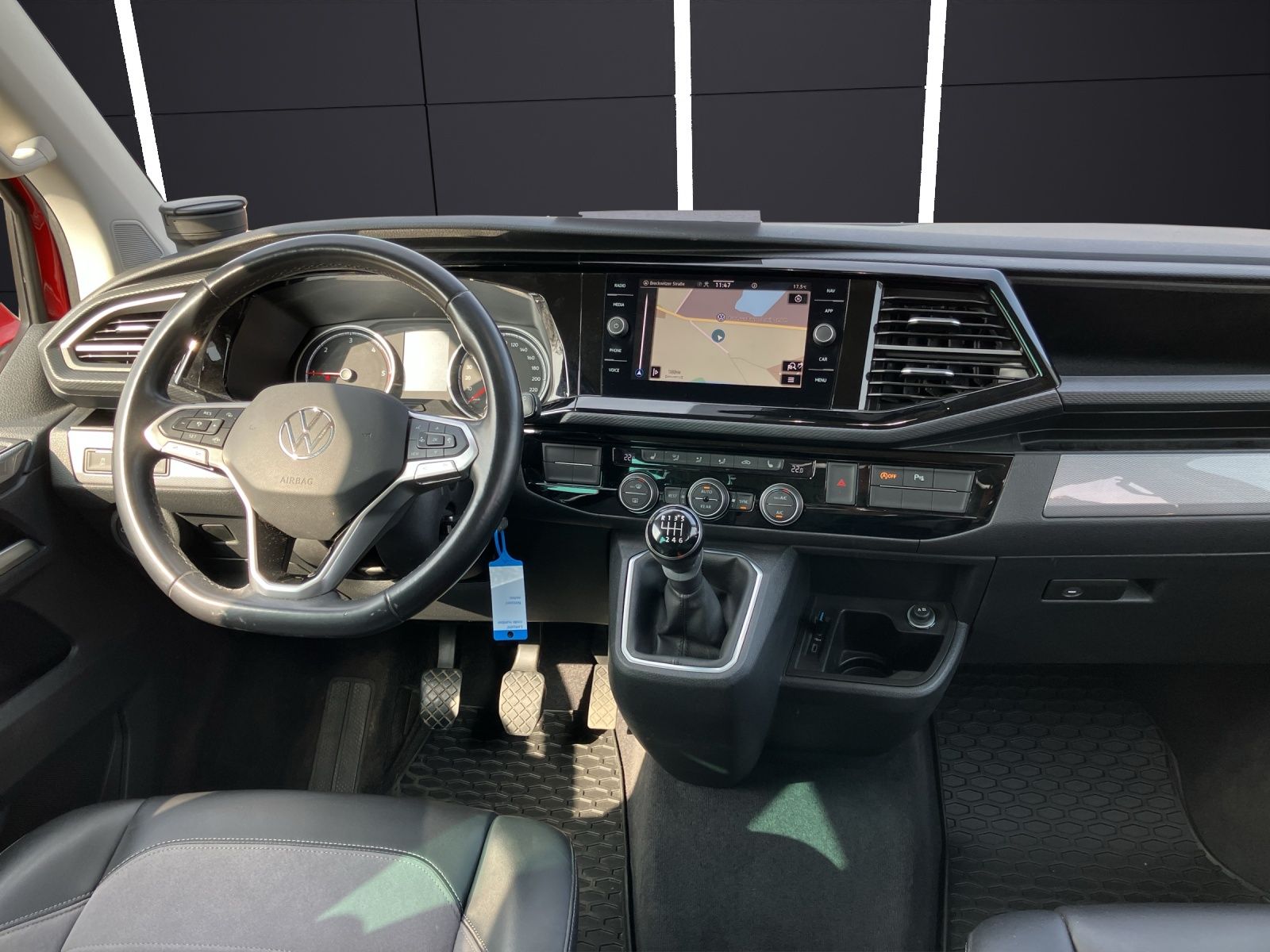 Fahrzeugabbildung Volkswagen T6 Multivan T6.1 TDI Gen Six LED ACC AHK SH PDC