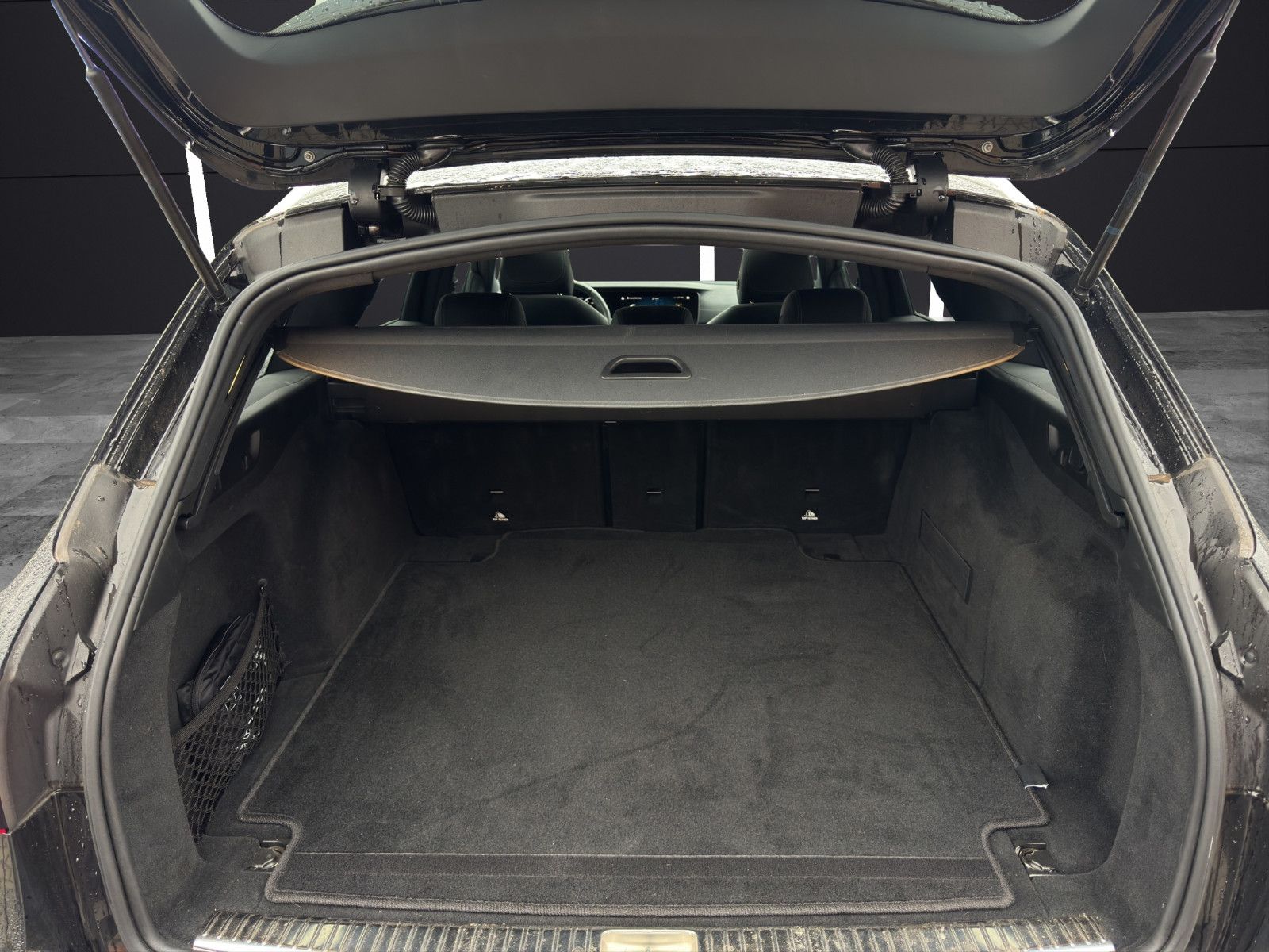Fahrzeugabbildung Mercedes-Benz E 200 T-Modell AMG-Line*Shzg*Navi*AHK*WideSc*Cam