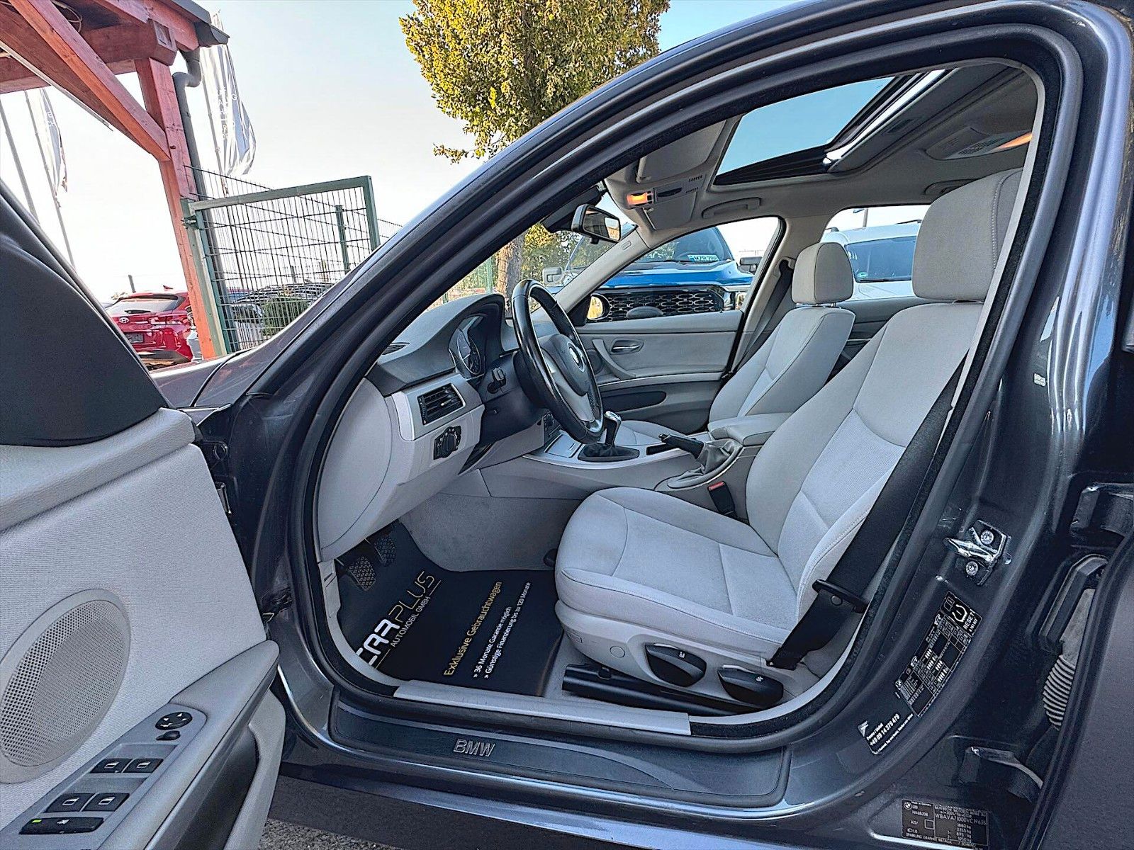 Fahrzeugabbildung BMW 320i Lim. Sport *TÜV NEU*MOTOR Neu*Top Zustand*