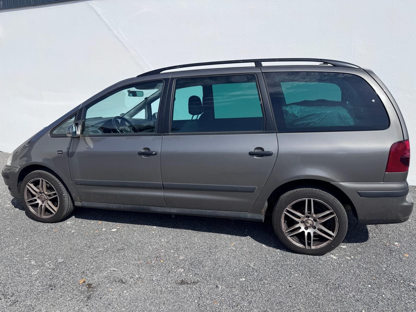 Fahrzeugabbildung Volkswagen SHARAN 1.9 TDI TRENDLINE/8xBEREIFUNG
