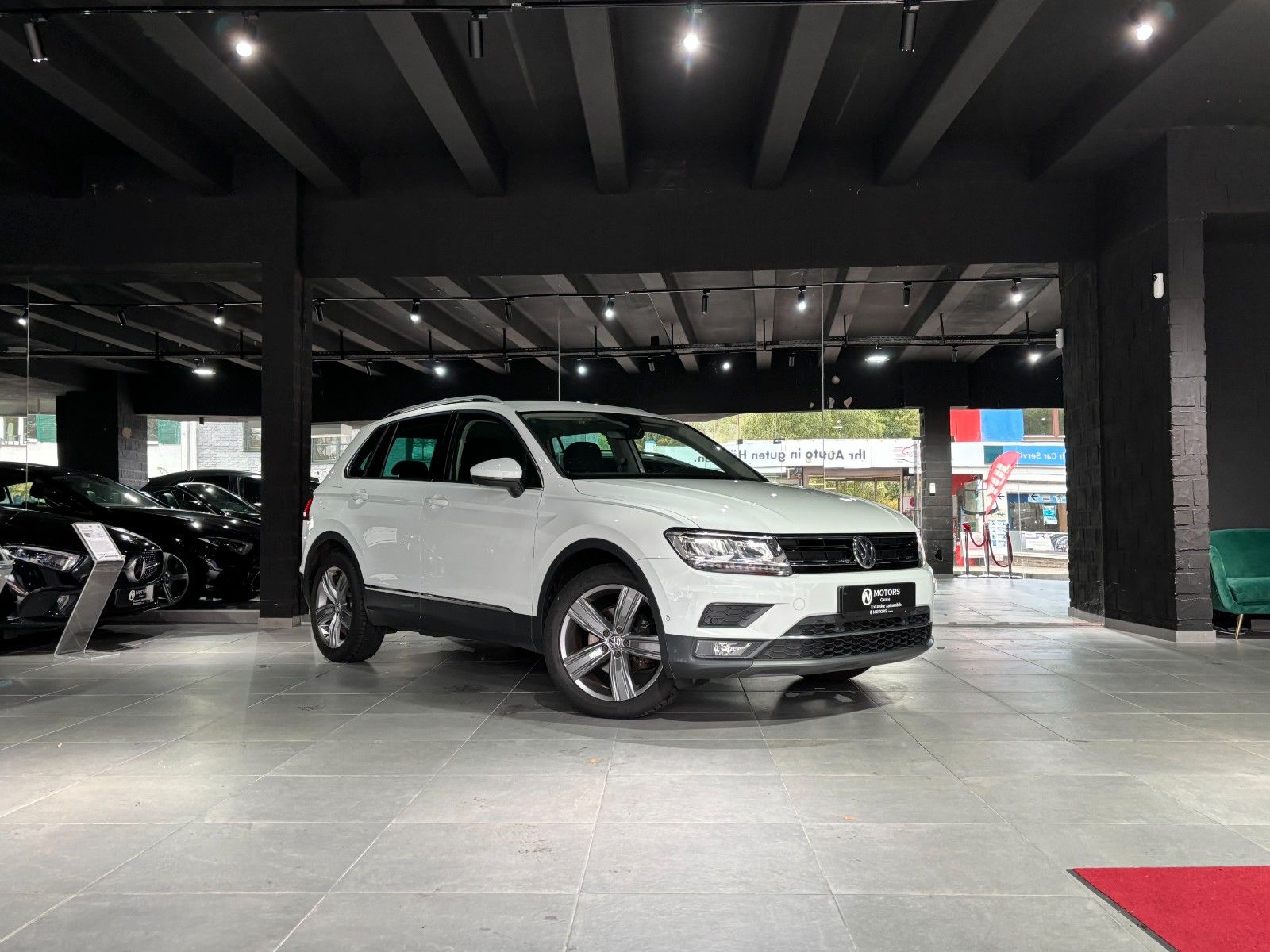 Fahrzeugabbildung Volkswagen Tiguan Highline *CarPlay*Kamera*LED*SHZ*Navi
