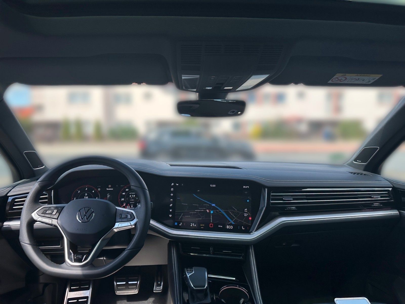 Fahrzeugabbildung Volkswagen Touareg 3.0 TDI  4Motion R-Line Pano ACC Nachtsi