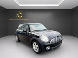 MINI ONE Mini One*LEDER*PDC*PANORAMA*SHZG*XENON* - MINI ONE aus 2009
