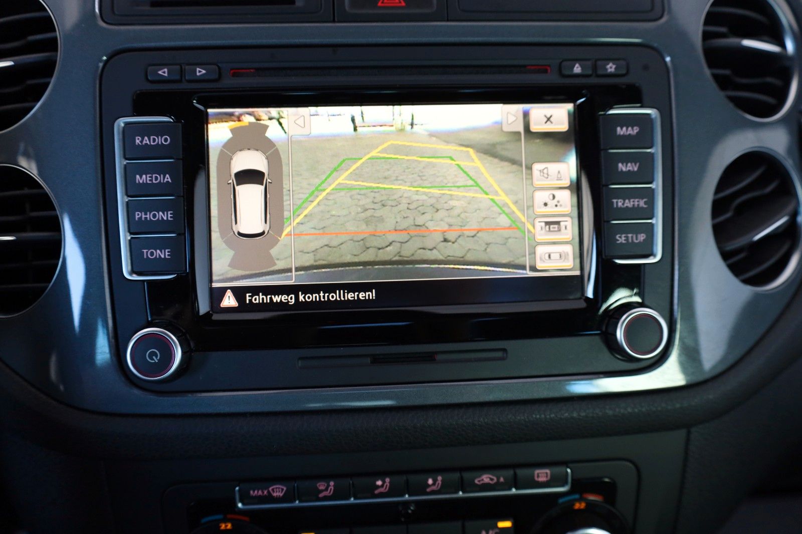Fahrzeugabbildung Volkswagen Tiguan R Line 4M Leder,Navi,Xenon,Panorama