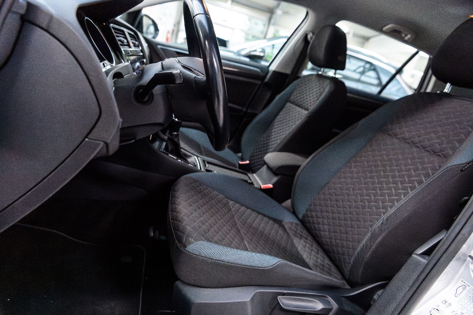 Fahrzeugabbildung Volkswagen Golf VII Lim. IQ.DRIVE