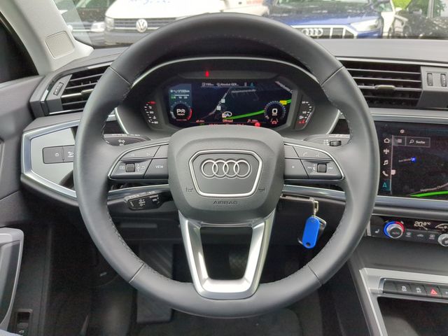 Q3 45 2.0 TFSI quattro advanced S-tronic STANDHZ