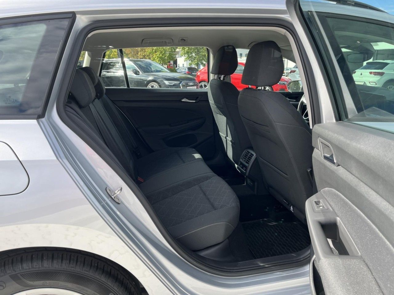 Volkswagen Golf - Bild 10