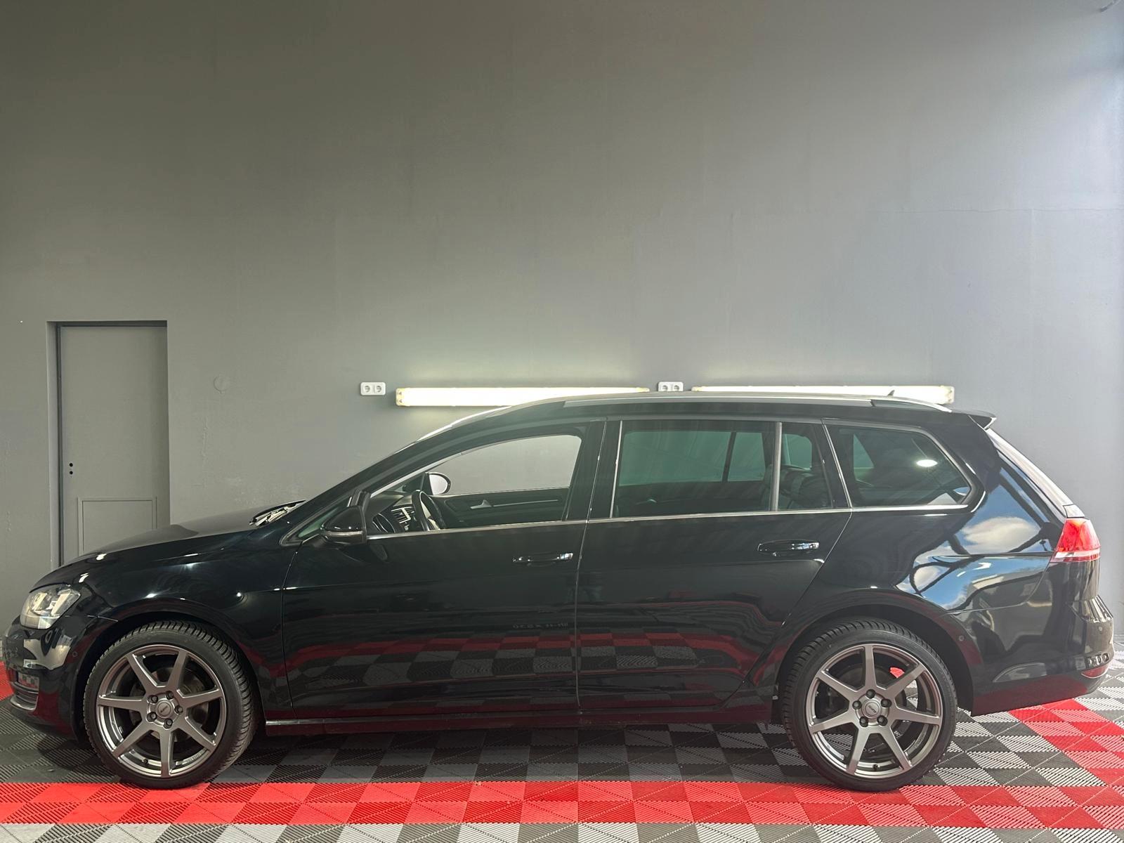Volkswagen Golf VII Variant Highline*DSG*Bi-Xenon*Navi*PDC*