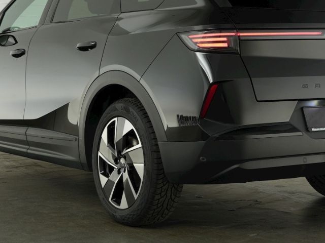 Grandland B GS HYBRID eDCT+LED PIXEL MATRIX+NAVI