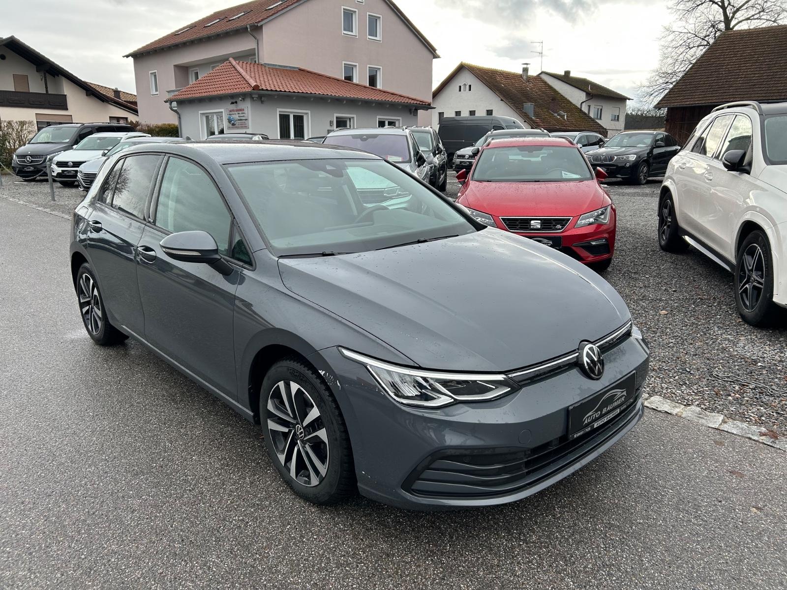 Volkswagen Golf VIII Lim. United *LED*AHK*